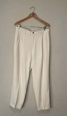 Tommy Bahama 100% Silk Pleated Relaxed Fit Trousers Size 35x30